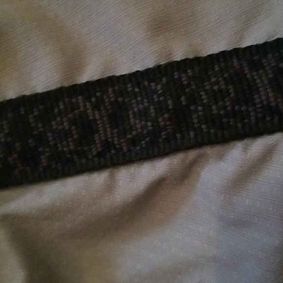 Womans Columbia Windbreaker - Picture 3 of 4